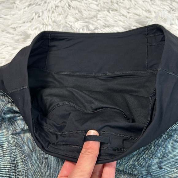 Lululemon Speed Up Mid-Rise Short 4" Dimensional Icing Blue Multi / Black - Picture 2 of 6